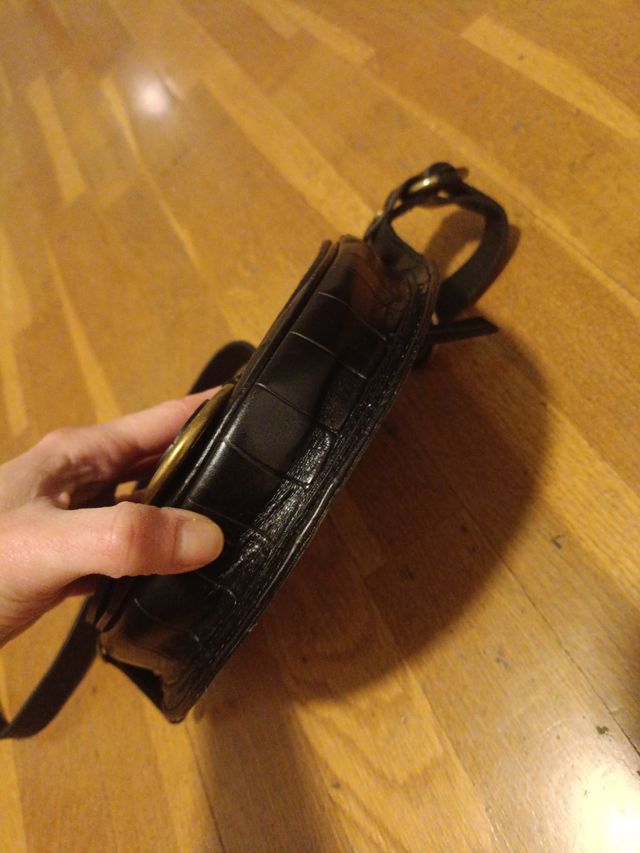 Riñonera negra piel Massimo Dutti