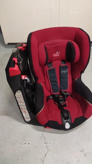 Seggiolino auto bebè Axxis girevole