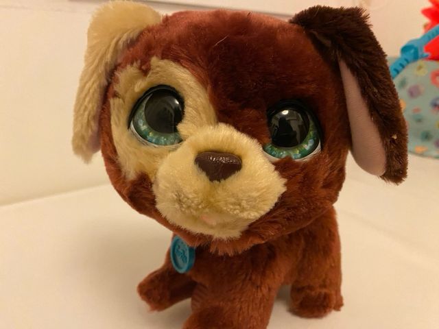 Perrito de peluche con sonidos