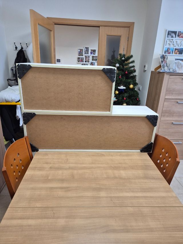 ESTANTERÍAS AUXILIARES