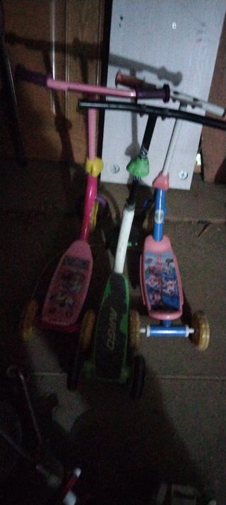 Se vende 3 patíntes de para niños 