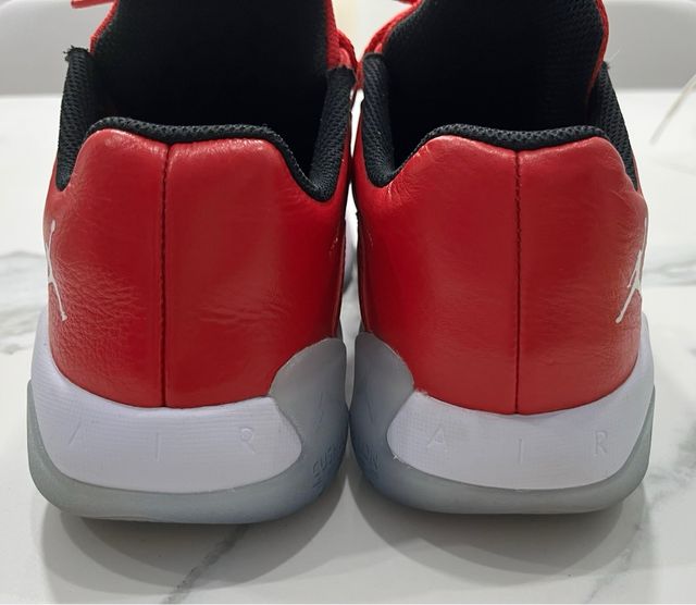 Jordan 11 CMFT Low University Rosso