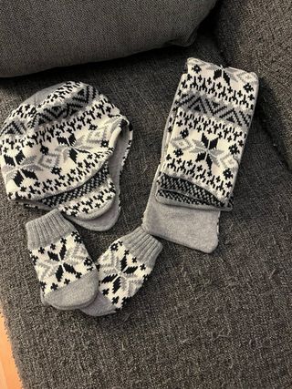 Juego gorro bufanda y manoplas