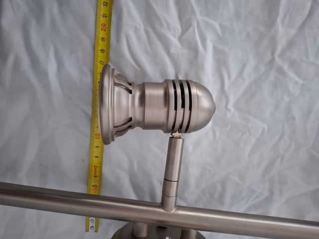 Aplique barra tres focos ¡Urge por tras!