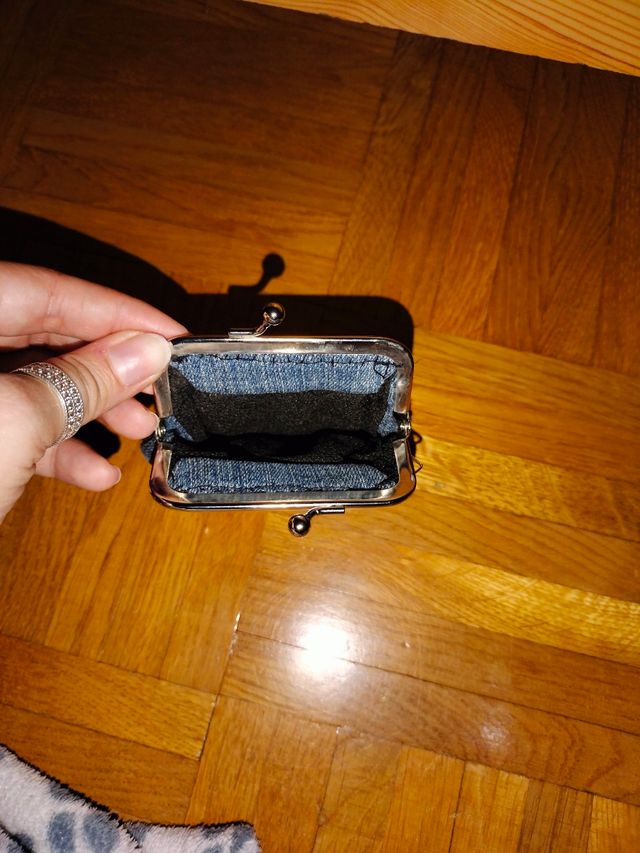 Monedero hecho a mano