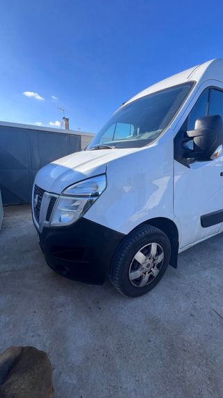 Nissan NV400 2015