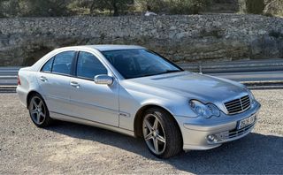 Mercedes-Benz Clase C 2004