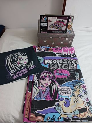 Funda nórdica de cama .Diseño de Monster