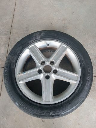 Llanta Ford