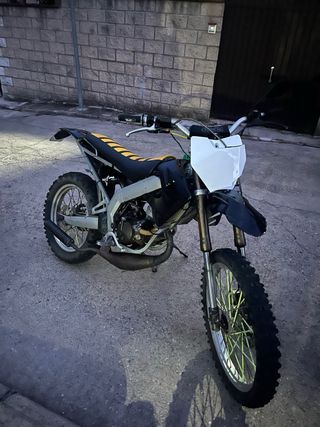 Derbi senda R