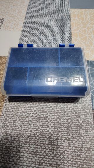caja Dremel pequeña