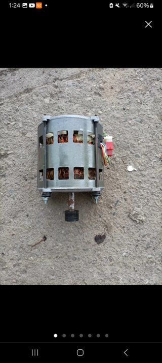 Se vende motor de lavadora balay