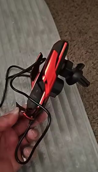 Cargador inalámbrico automático para el coche