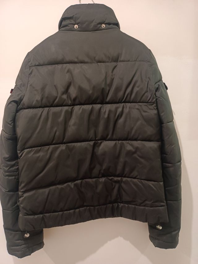 Chaqueta acolchada negra  