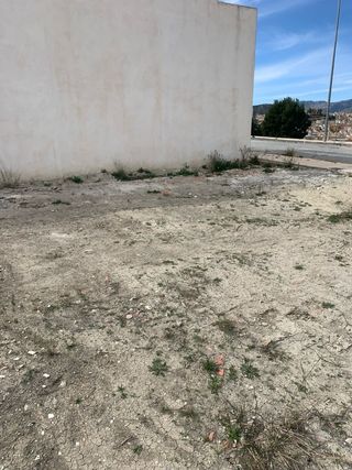 Solar de 72 metros, casa, jardin, vistas tranquilo