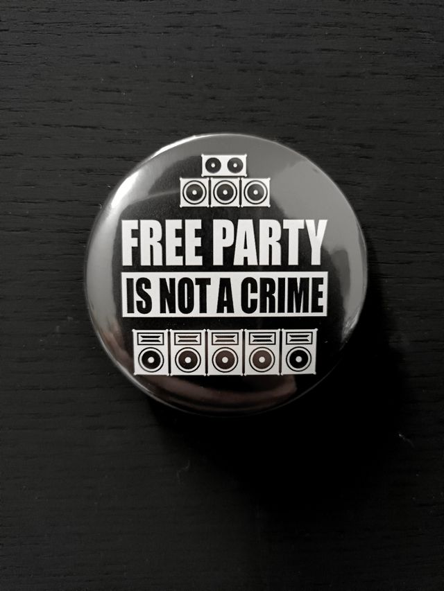 Spilla Free Party Is not a crime