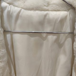 Chaqueta pelo blanca