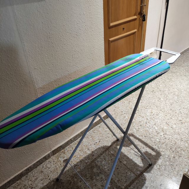Tabla de planchar con funda