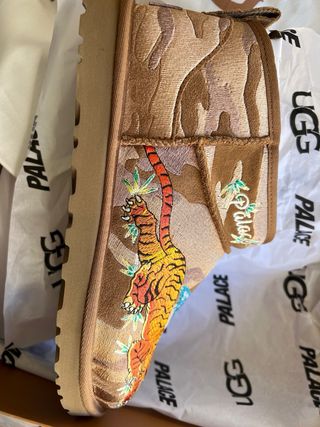 UGG Palace