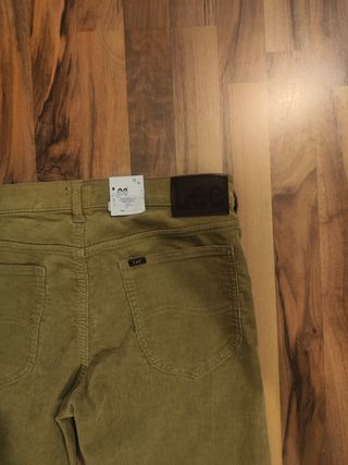 Pantalón pana fina LEE T32 nuevo