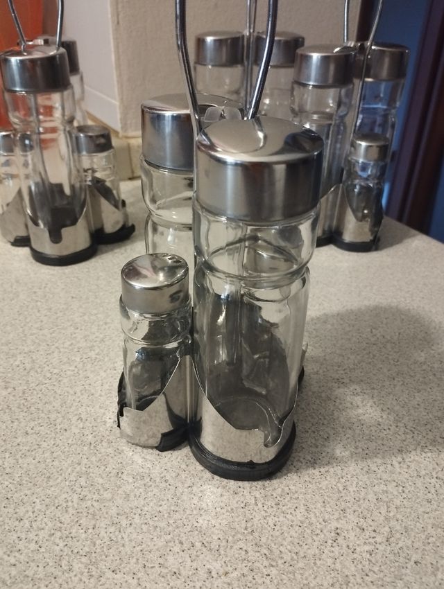 Set olio, aceto, sale e pepe
