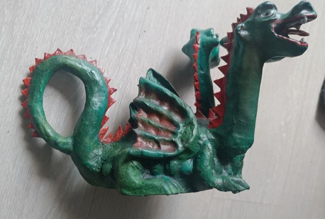 Rest.muñecas y juegos cartón piedra