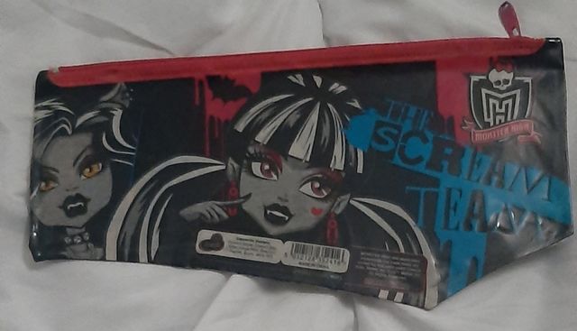 Mochila monster high,monedero y estuche