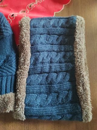 Cappello scaldacollo con pelliccia inte