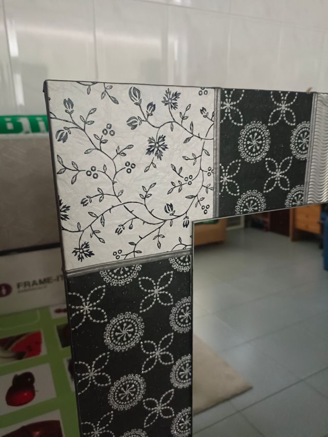 ESPEJO DECORATIVO IMPECABLE.