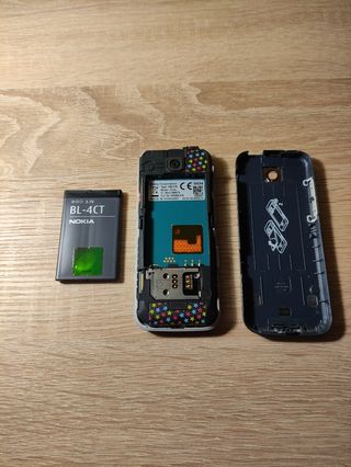 NOKIA 7310 SUPERNOVA + CARGADOR NOKIA (AC-8E)