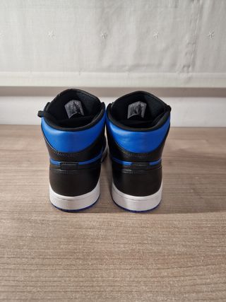 Jordan 1 mid