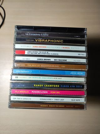 CDs varios (13 albumes)
+ Iggy pop(1 cd)