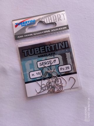 Kit composto da 5 confezioni di ami -carbon hooks