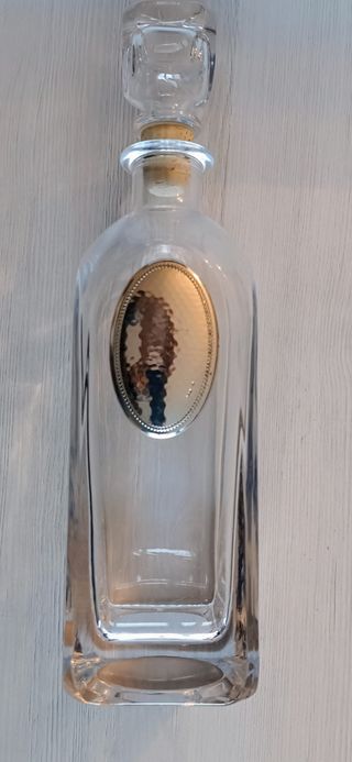 Conjunto  en plata botella licorera y vasos