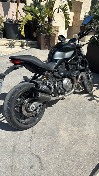 Ducati Monster 821