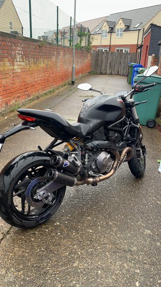 Ducati Monster 821