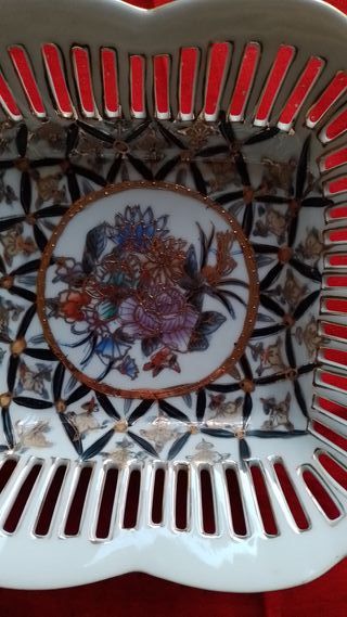 Porta oggetti in porcellana