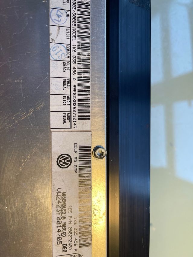 Amplificador VW Golf V