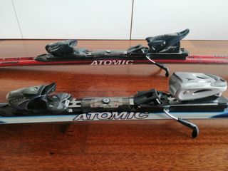 2 pares esquís Atomic y bolsa transporte