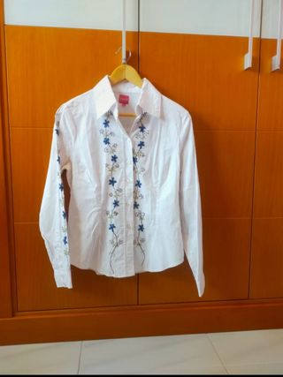 Camisa " Flamenco". Muy buen estado