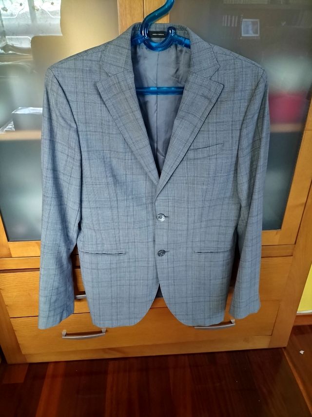 Traje chico Massimo Dutti
