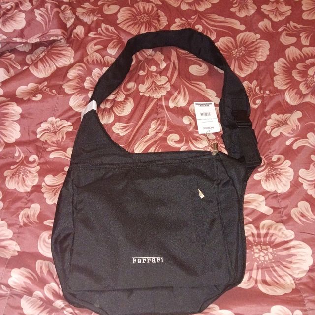 Zaino monospalla Ferrari