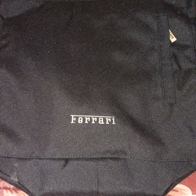 Zaino monospalla Ferrari
