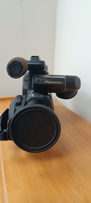 VIDEOCÁMARA SVHS PANASONIC MS4