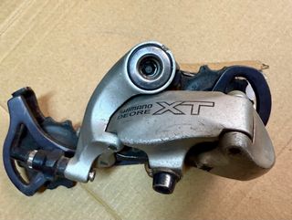 GRUPO SHIMANO XT . 3 x 9 vel.