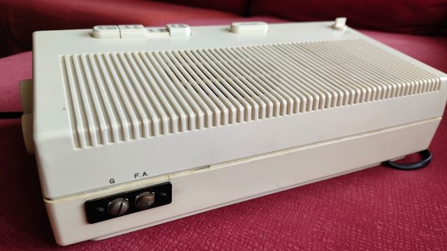 Radio reloj despertador vintage.