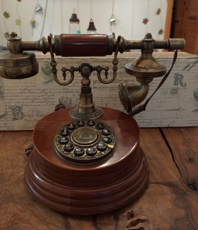 Teléfono vintage retro