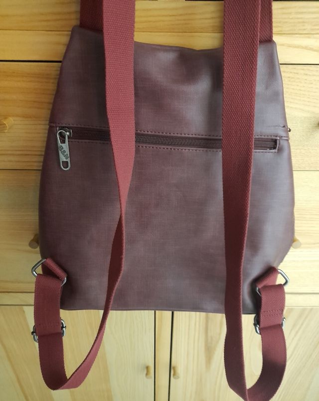 MOCHILA ANTIRROBO GRANATE