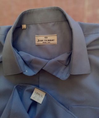 Camisa juvenil para traje.