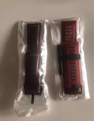 Reloj Garmin 3 Gris con 5 correas de regalo.